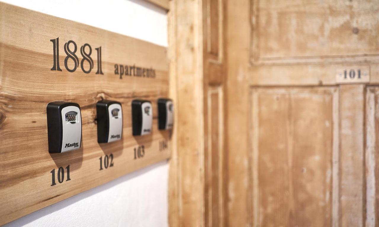 1881 Brasov Old Town Apartments Eksteriør bilde
