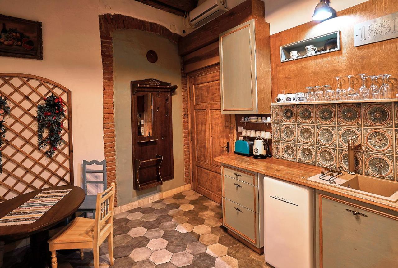 1881 Brasov Old Town Apartments Eksteriør bilde